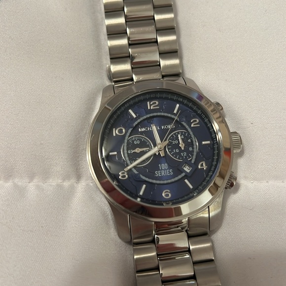 Michael Kors WATCH - Picture 2 of 3